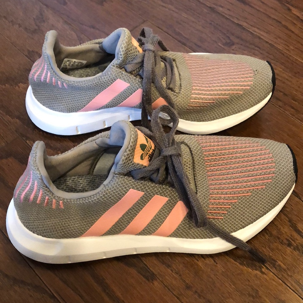 Women’s adidas Swift Run